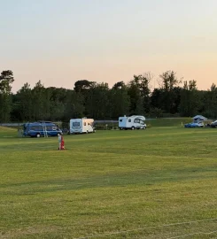 Field Farm Fisheries and Campsite
