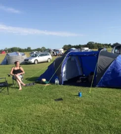 Field Farm Fisheries and Campsite