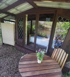 The Willows Lakeside Retreat