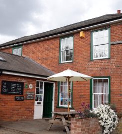 Edwardstone White Horse Inn Campsite & Holiday Lets
